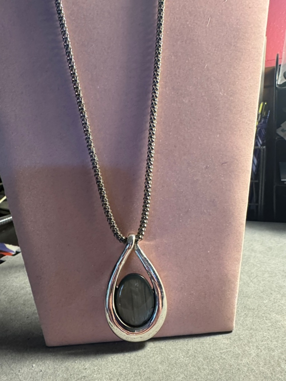 Polished Silver Teardrop Necklace with Black Stone Pendant 13 1/2”